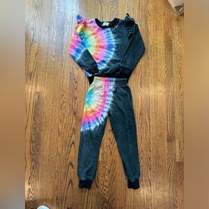 Lola + The Boys (8) Sweatsuit Outfit w/ flutter sleeves
